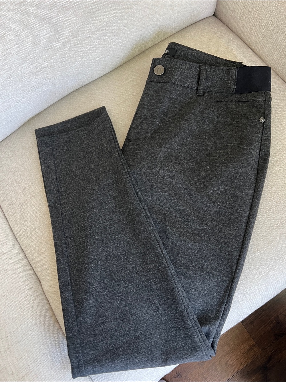 Vera Wang Charcoal Gray Pants